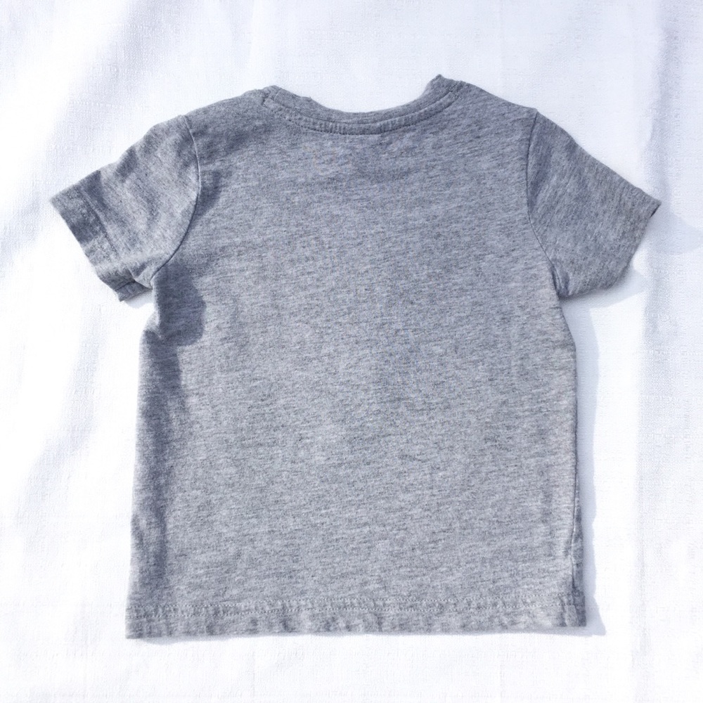 Janie and Jack Elephant Tee and Navy Blue Joe Fresh Tee Size 12 - 18 months - Picture 5 of 10